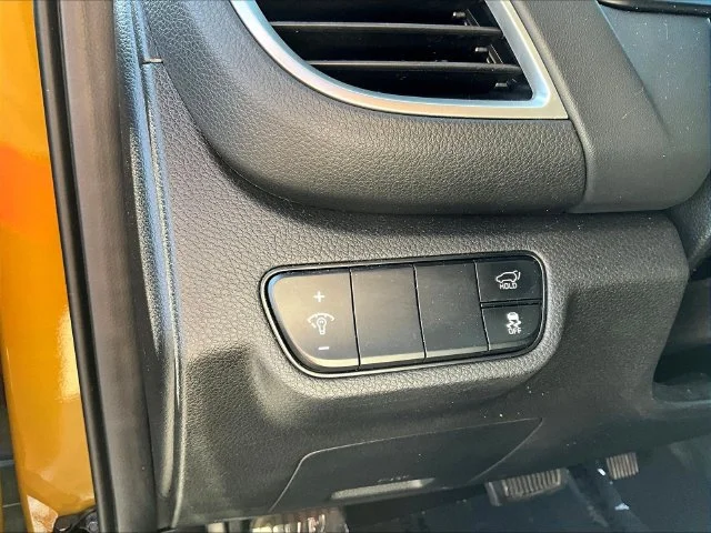 Used 2024 Green Kia SX image 25