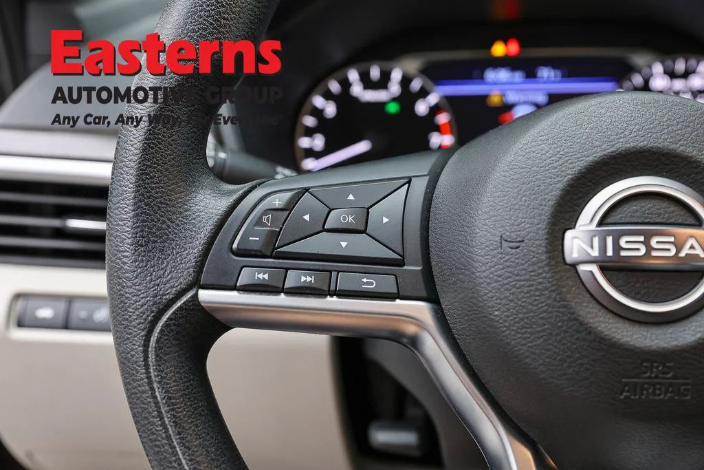 Used 2023 Red Nissan 2.5 SV image 15