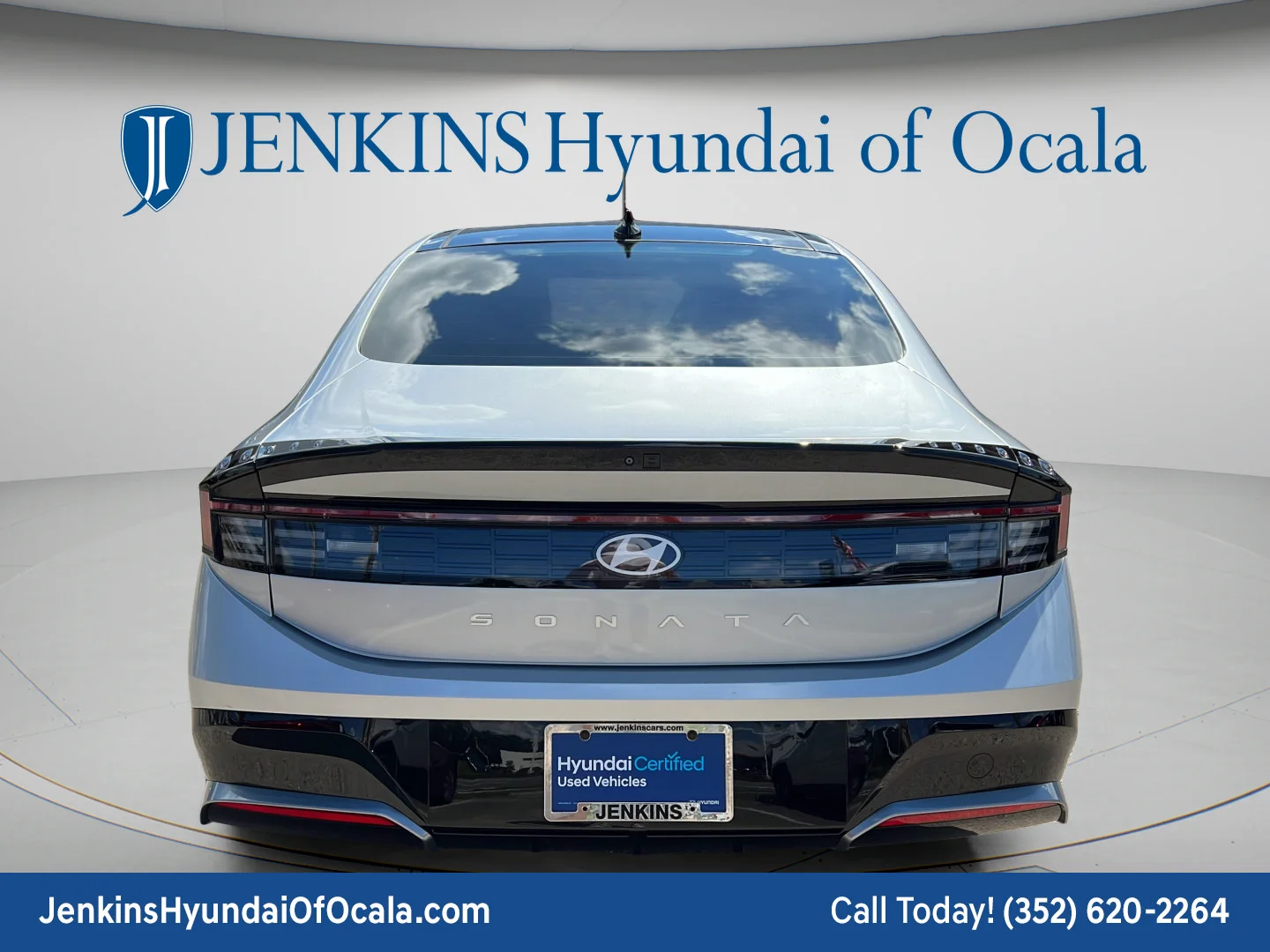 Used 2024 Aero Silver Hyundai SEL image 4