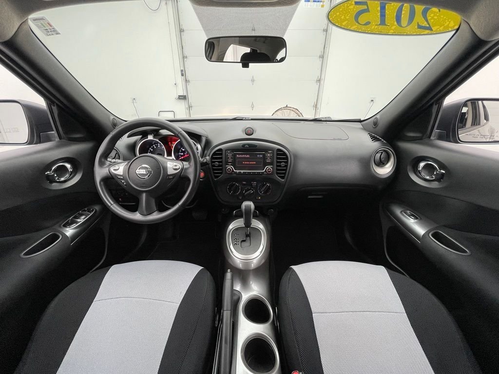 Used 2015 Gun Metallic Nissan S image 3