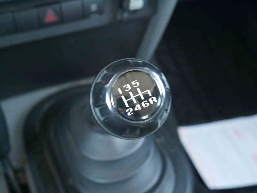 Used 2008 Silver Jeep X image 22