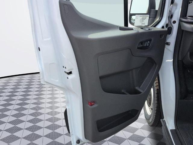New 2026 Oxford White Ford Cargo Van image 9