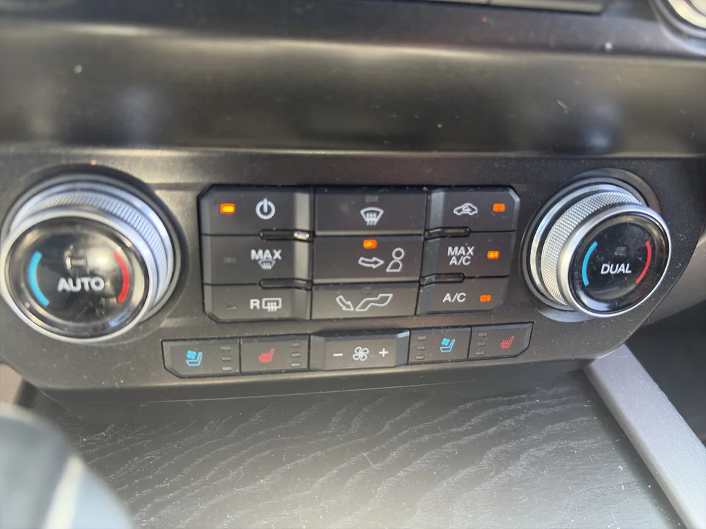 Used 2020 Star White Ford Platinum image 7