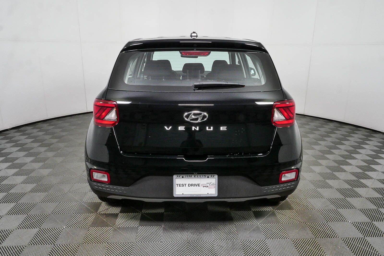 New 2026 Onyx Black Hyundai SE image 27