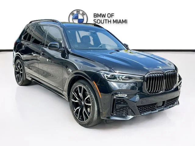 2022 BMW X7 xDrive40i's photo