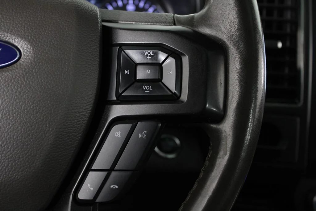 Used 2018 White Ford Limited image 29
