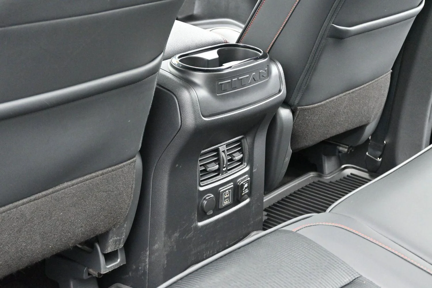 Used 2024 Super Black Nissan PRO-4X image 30
