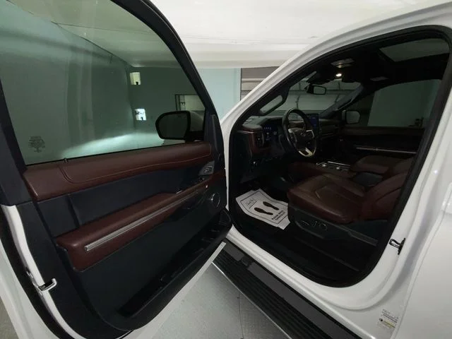 Used 2022 White Ford Limited image 11