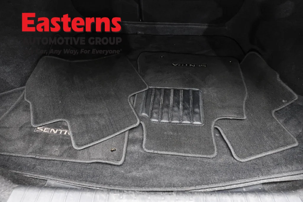 Used 2024 Gray Nissan SV image 9