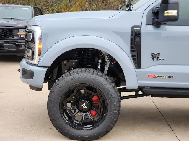New 2026 Glacier Gray Metallic Tri-Coat Ford F-250® Lariat® image 29
