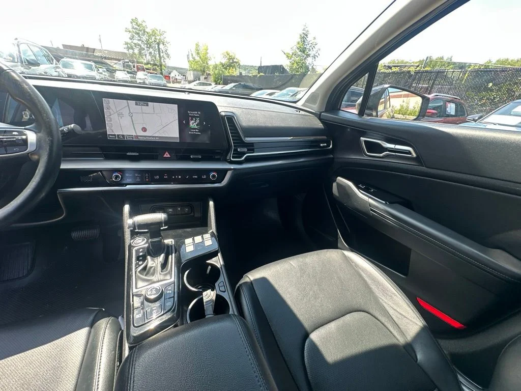 Used 2025 Black Kia EX image 28