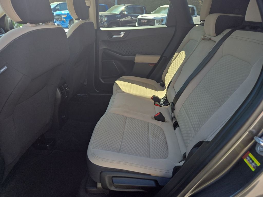 Used 2020 Magnetic Ford SE image 25