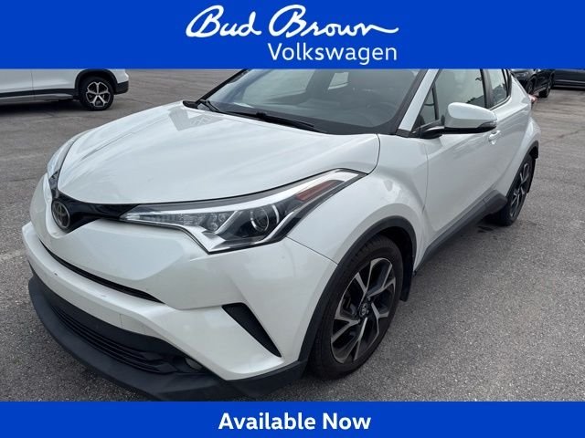 2018 Toyota C-HR XLE Premium's photo