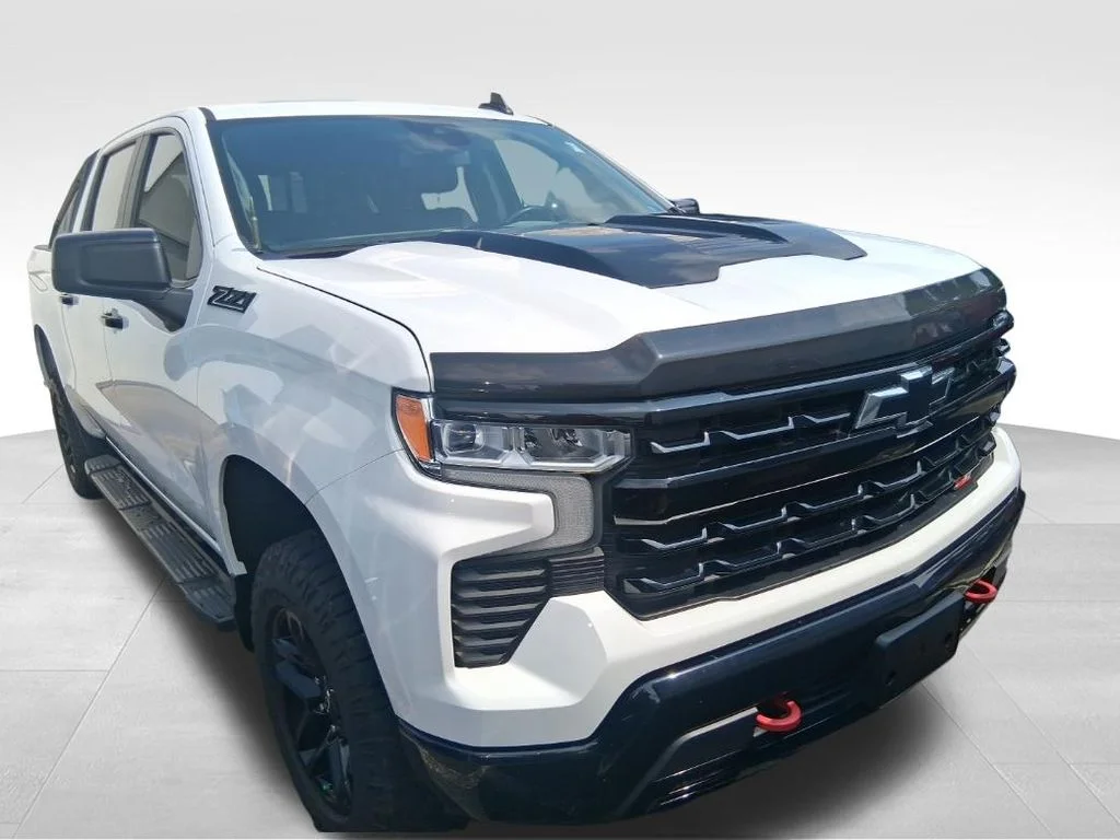 Used 2022 White Chevrolet LT Trail Boss image 3