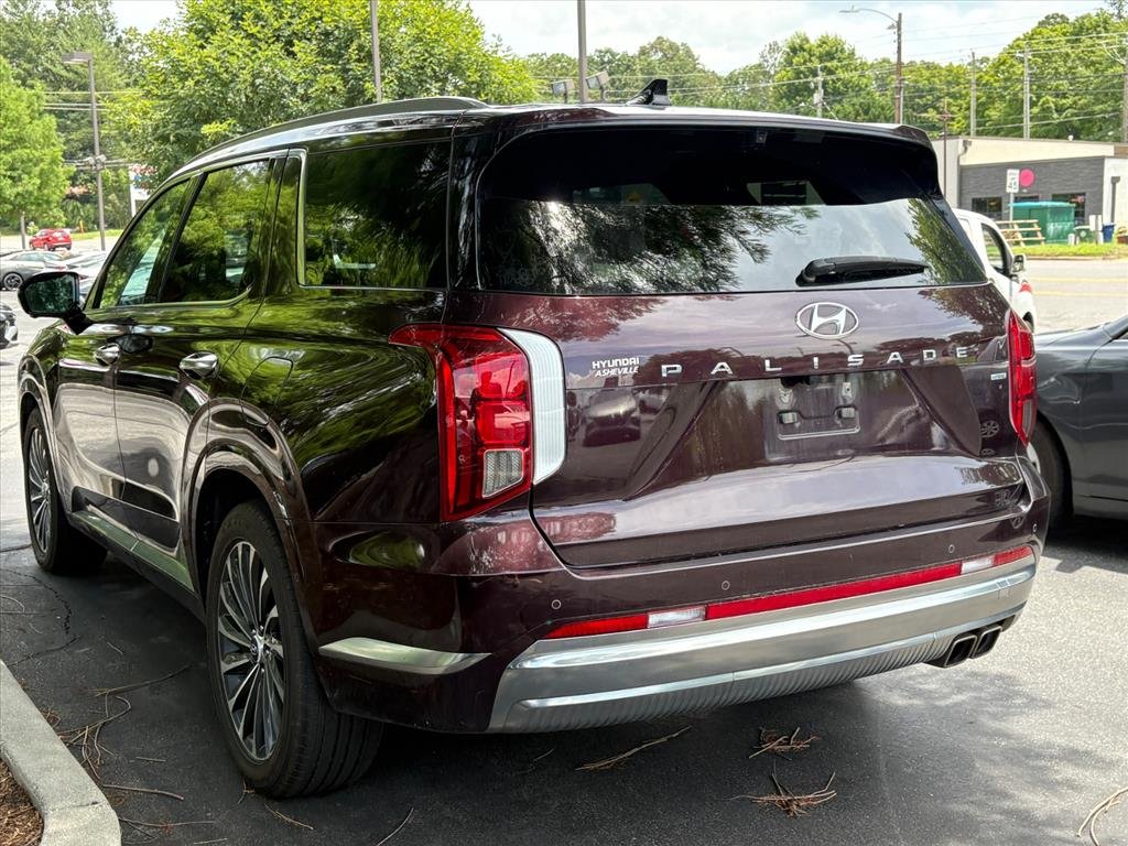 Used 2024 Sierra Burgundy Hyundai Calligraphy image 3