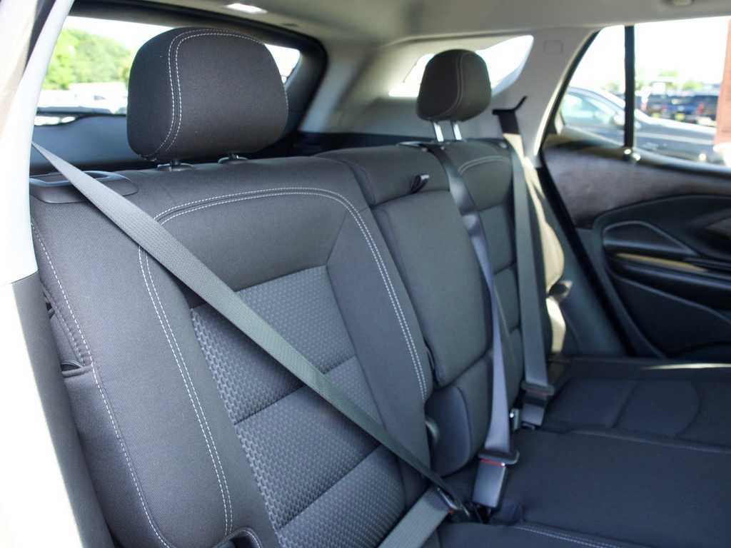 2023 GMC Terrain SLE - Photo 28