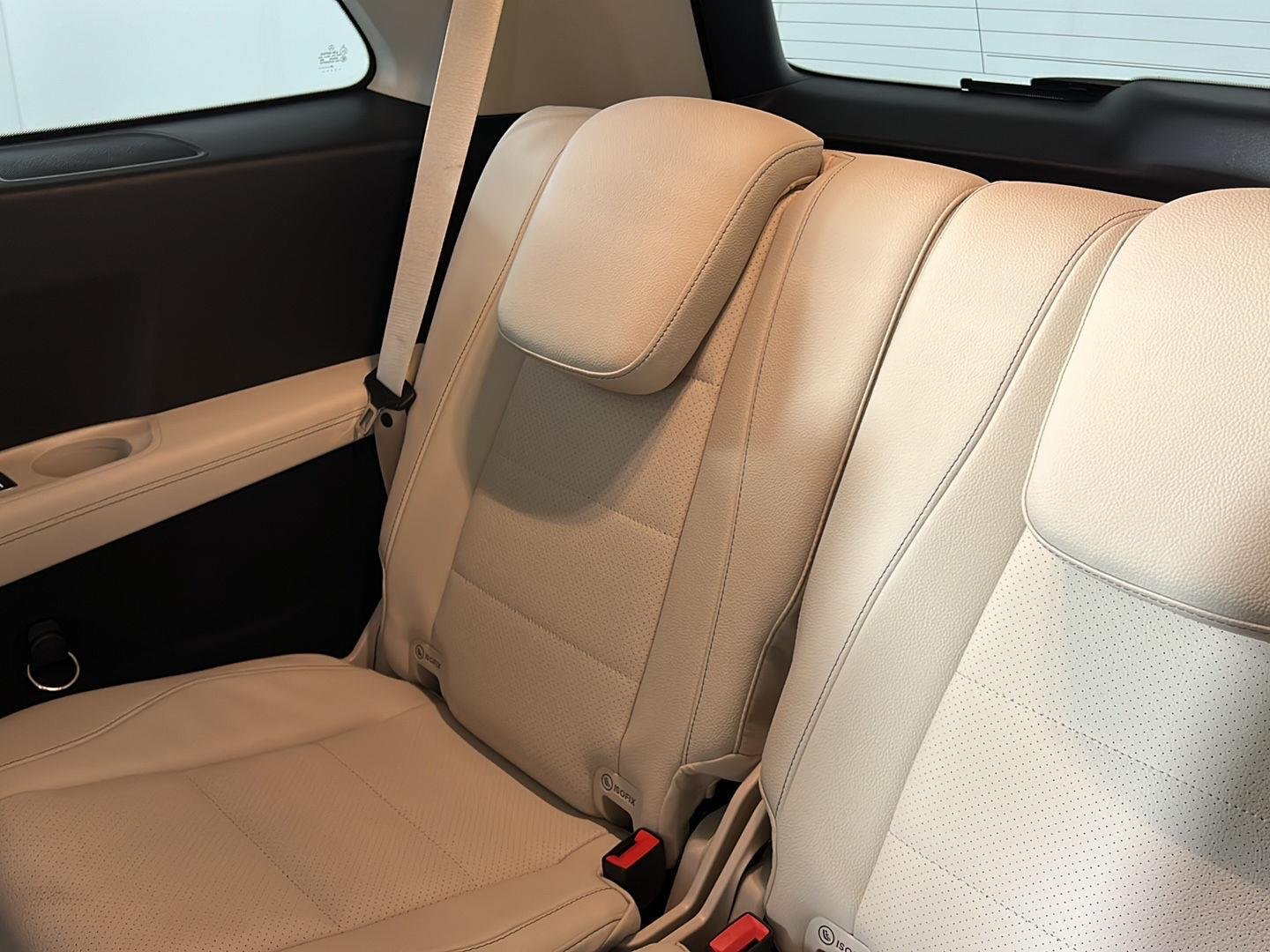 Certified Used 2026 Polar White Mercedes-Benz GLS 450 image 18