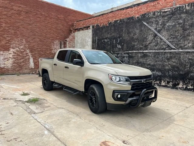 Used 2022 Sand Dune Metallic Chevrolet Z71 image 1