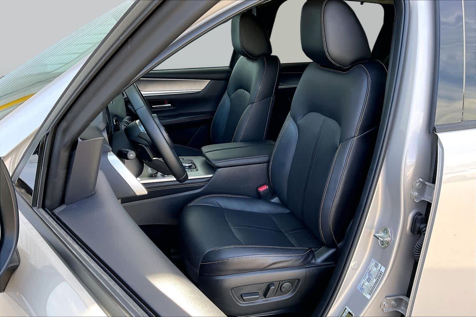 Used 2026 Platinum Quartz Mazda Premium Sport image 8