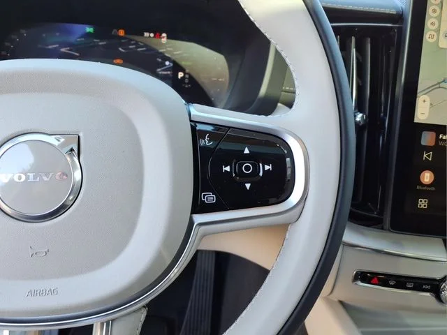 New 2026 Crystal White Volvo T8 Ultra image 22
