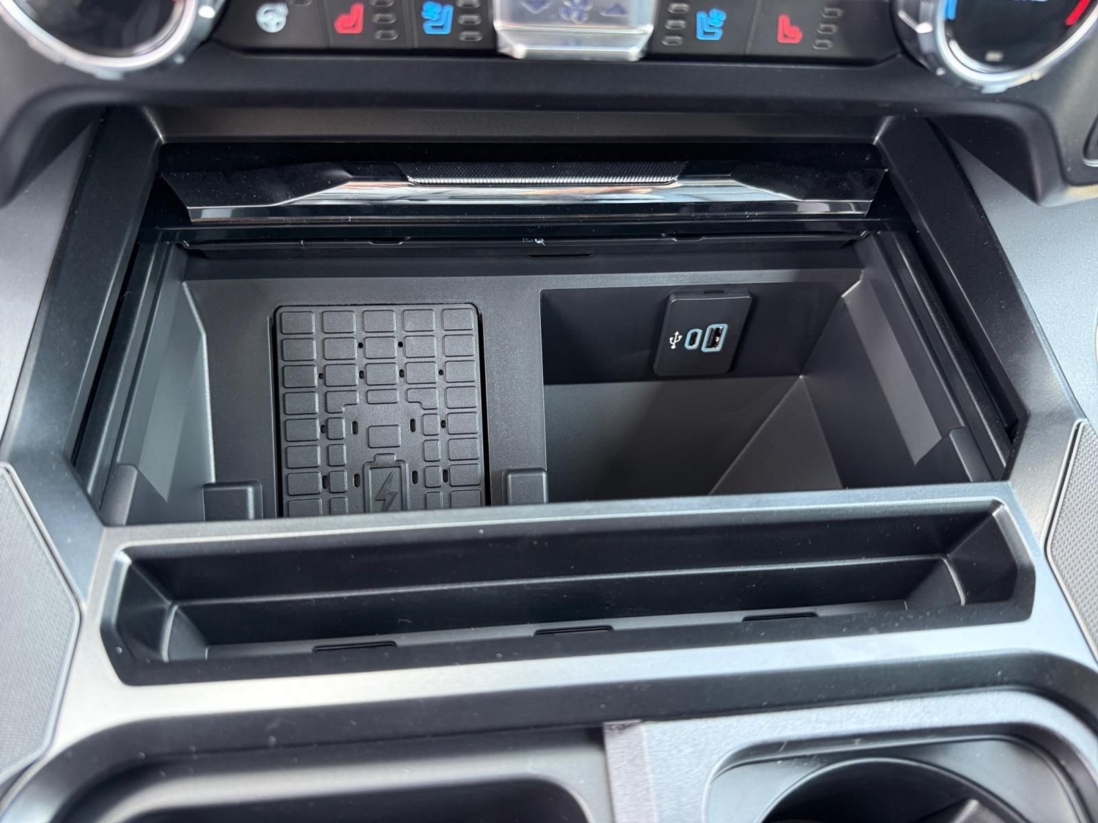 New 2026 Glacier Gray Metallic Tri-Coat Ford F-350® Lariat® image 22