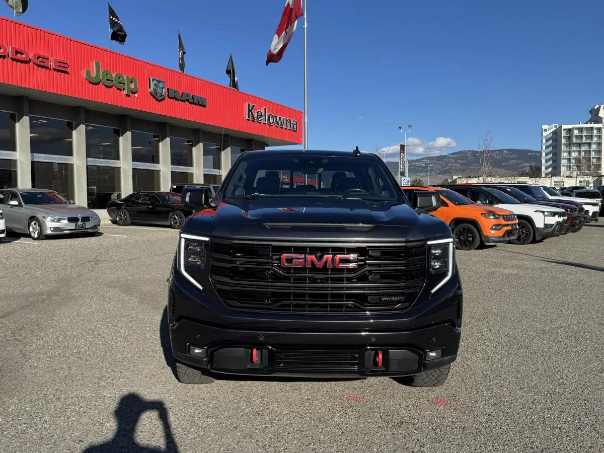 Used 2022 Grey GMC At4x image 3