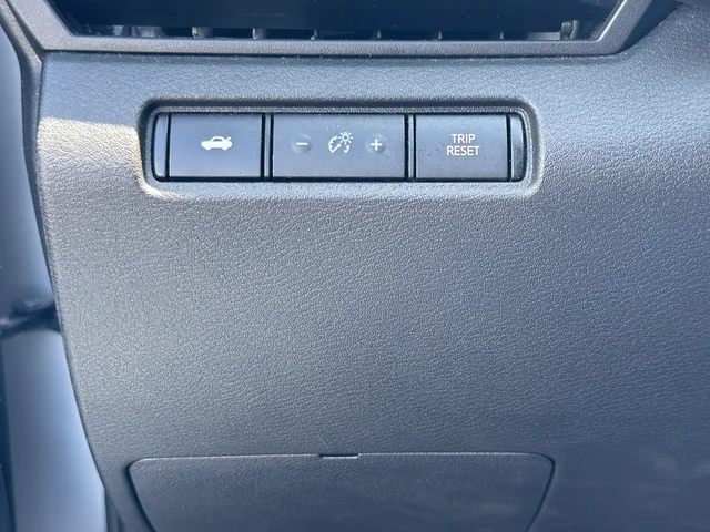 Used 2024 Silver Nissan 2.5 SV image 28