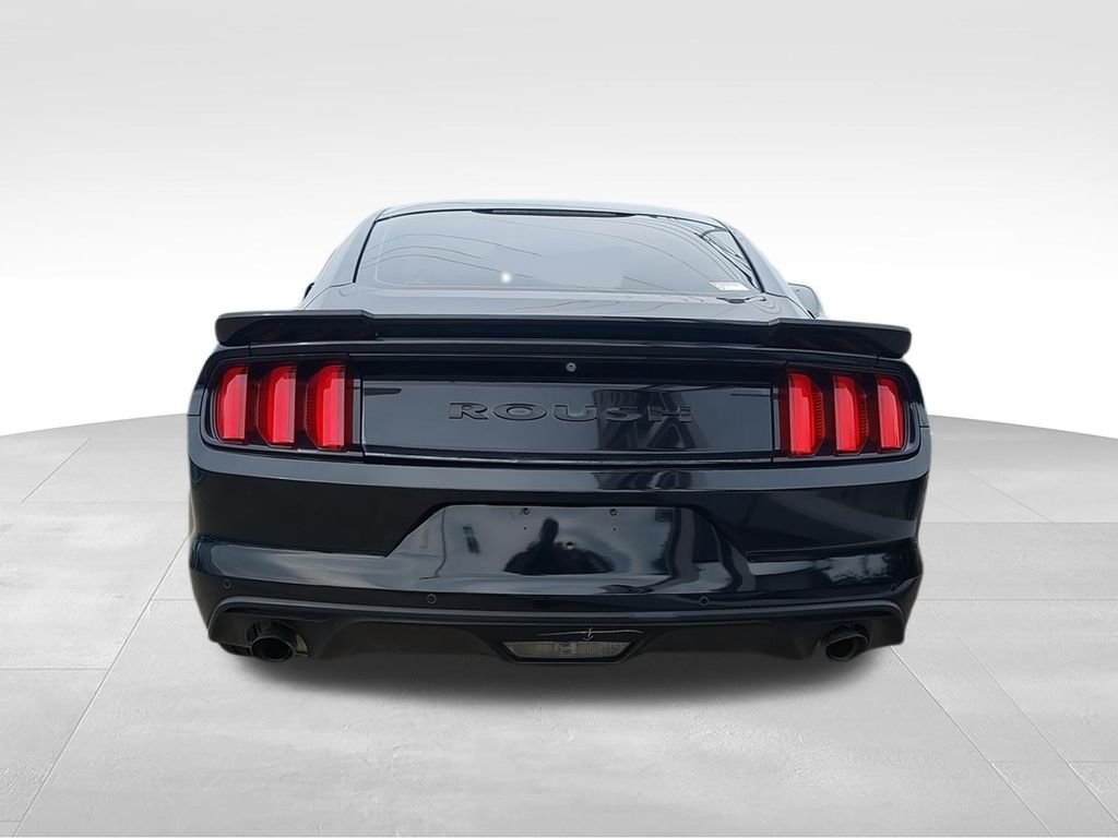 Used 2015 Black Ford V6 image 7