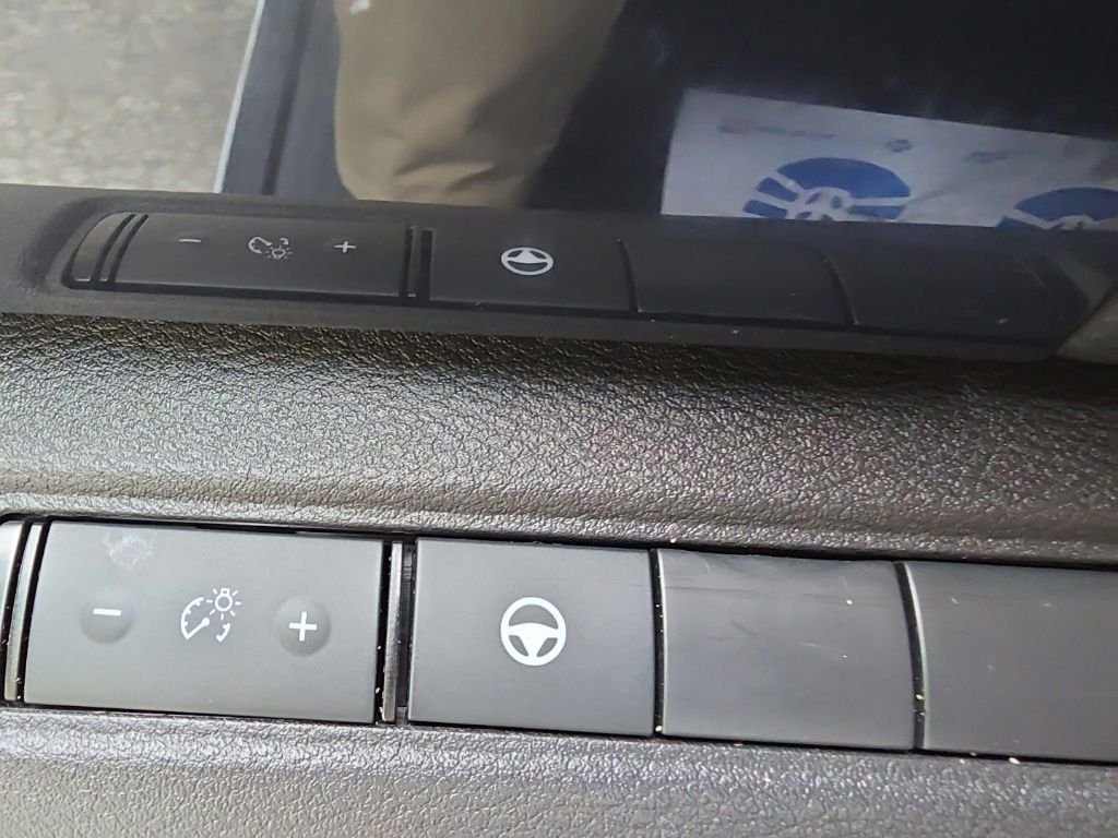 Used 2024 Silver Nissan SV image 18