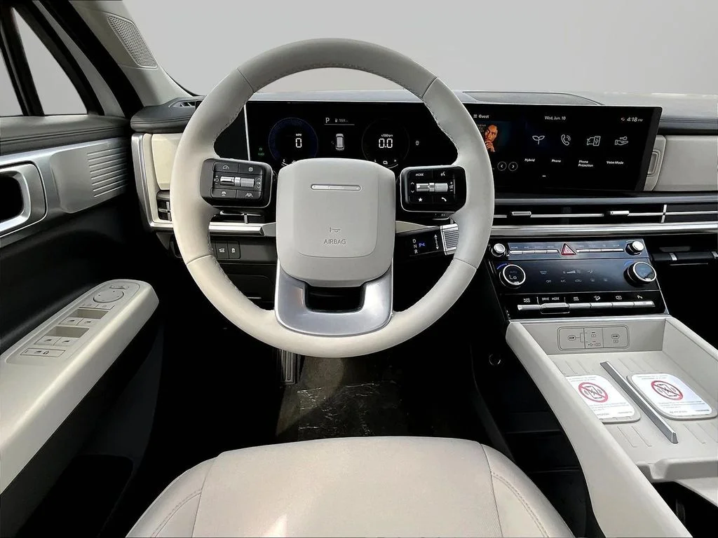 New 2026 White Hyundai SE image 16