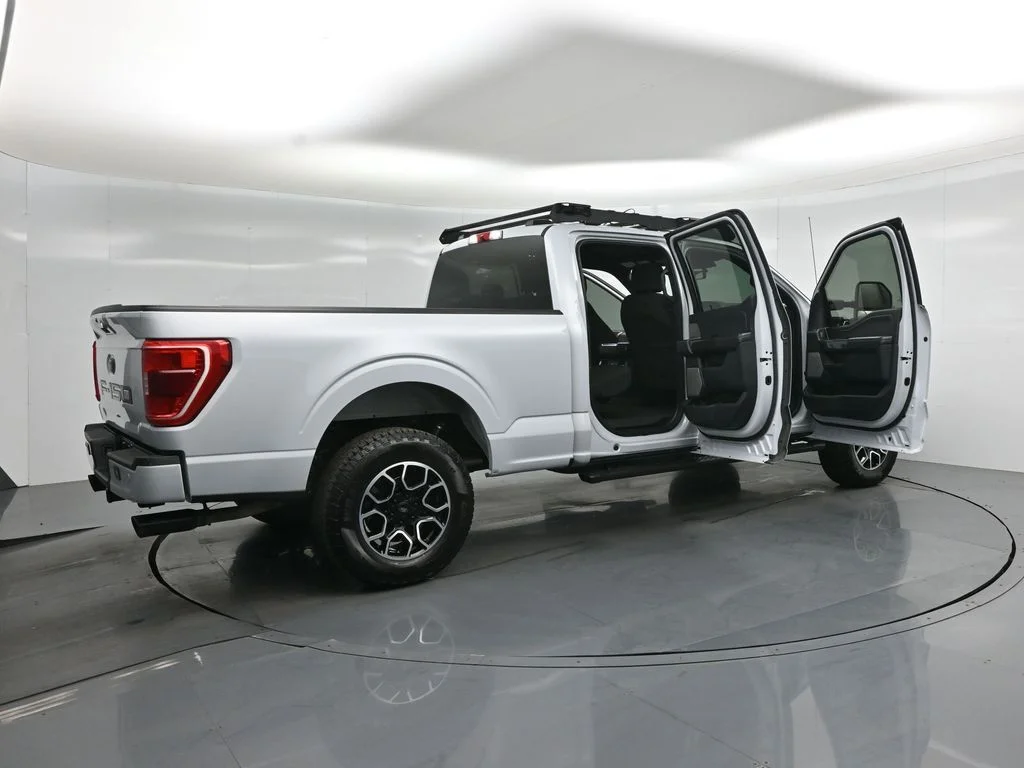 Used 2022 White Ford XLT image 5