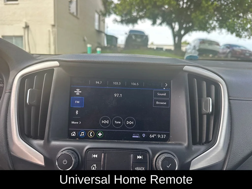 Used 2020 White GMC SLT image 16