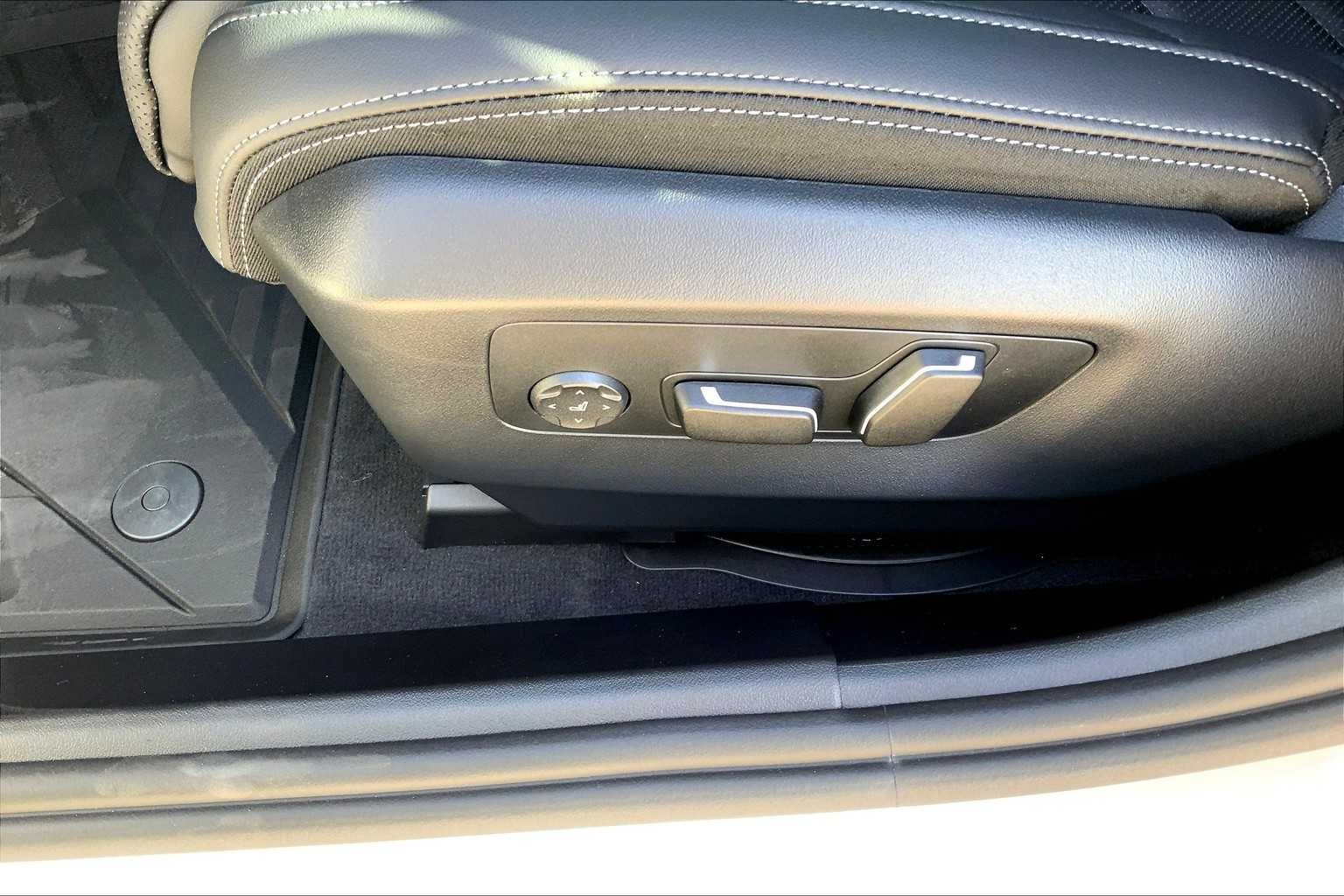 2026 BMW 5 Series 530i - Photo 16