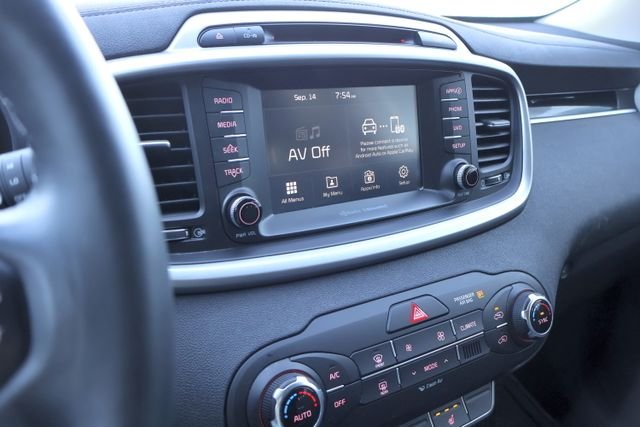 Used 2018 Silver Kia LX image 14