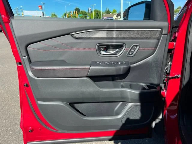 2026 Honda Pilot Black Edition - Photo 17