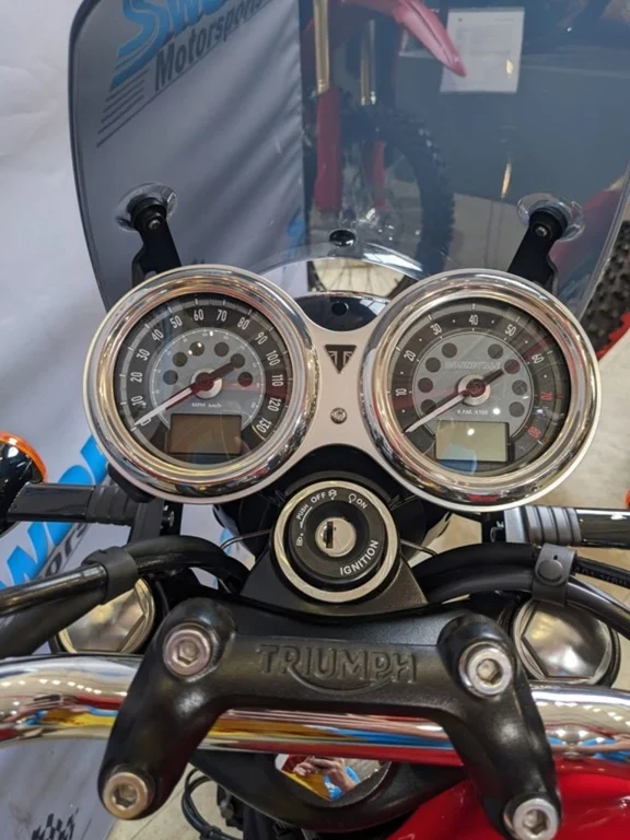 Used 2026  Triumph Base image 5