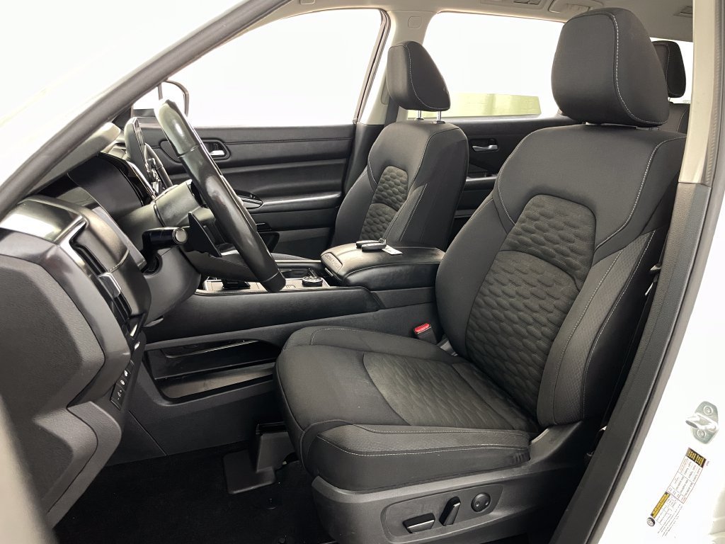 2022 Nissan Pathfinder SV - Photo 25