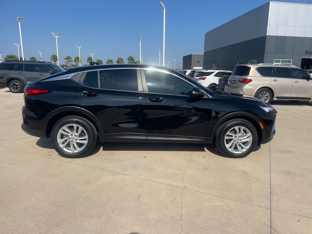 Used 2025 Black Buick Preferred image 6