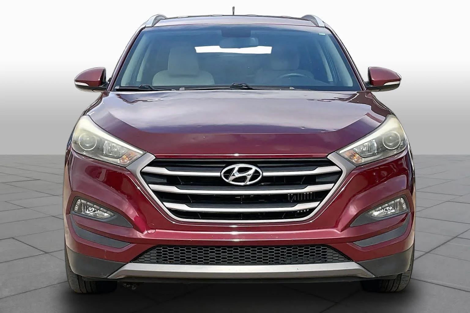 Used 2016 Ruby Wine Hyundai Eco image 5