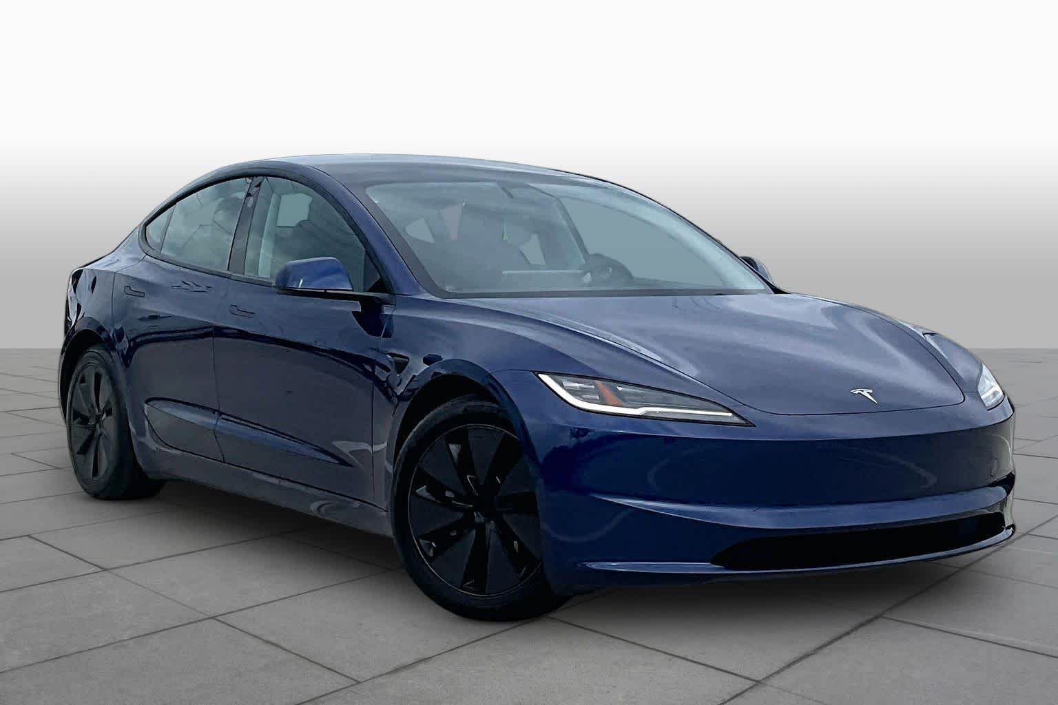 Used 2025 Deep Blue Metallic Tesla Long Range image 2