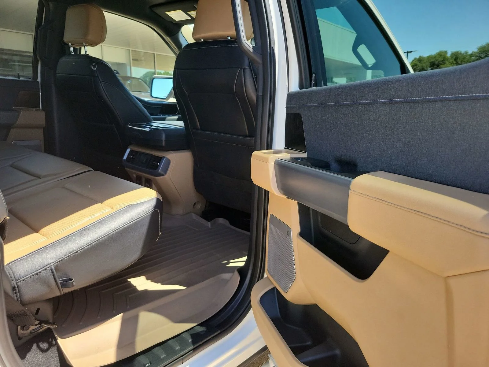 2023 Ford F-150 Lariat - Photo 27