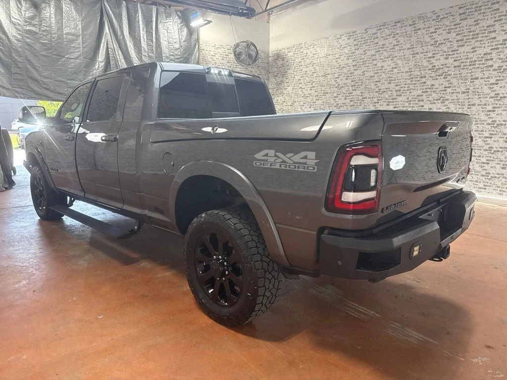 Used 2020 Granite Crystal Metallic Clearcoat Ram Laramie image 5