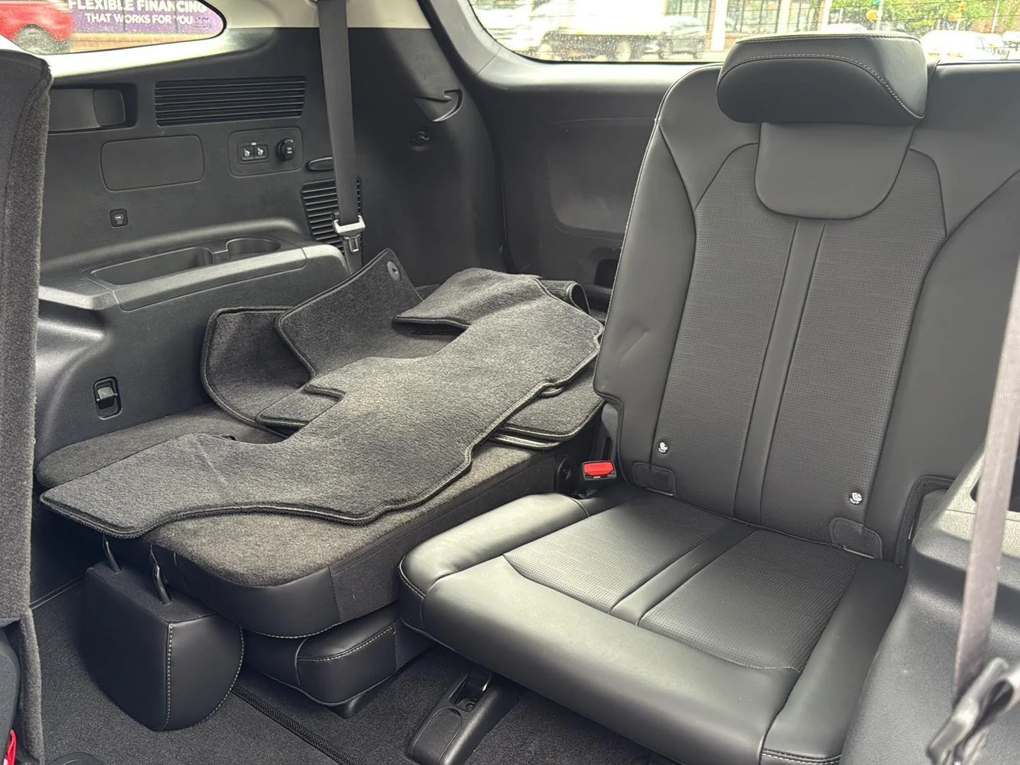 2025 Kia Sorento S - Photo 20