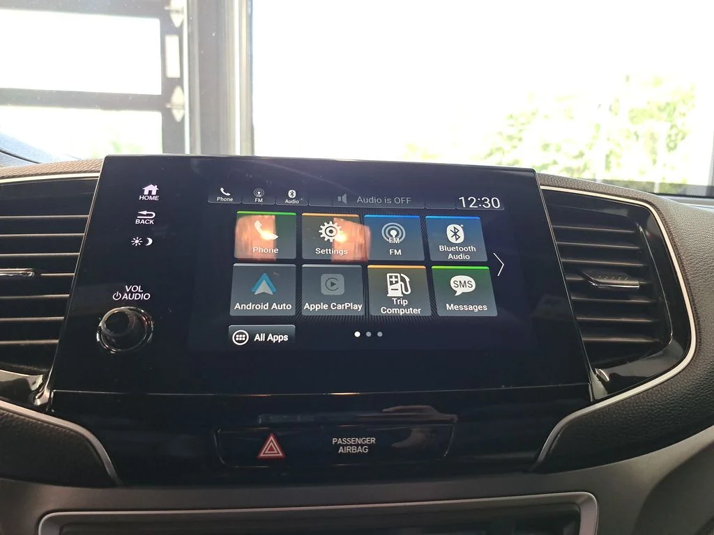 Used 2023 Beige Honda EX-L image 25