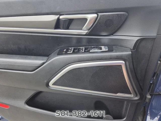 Used 2025 Black Kia S image 30