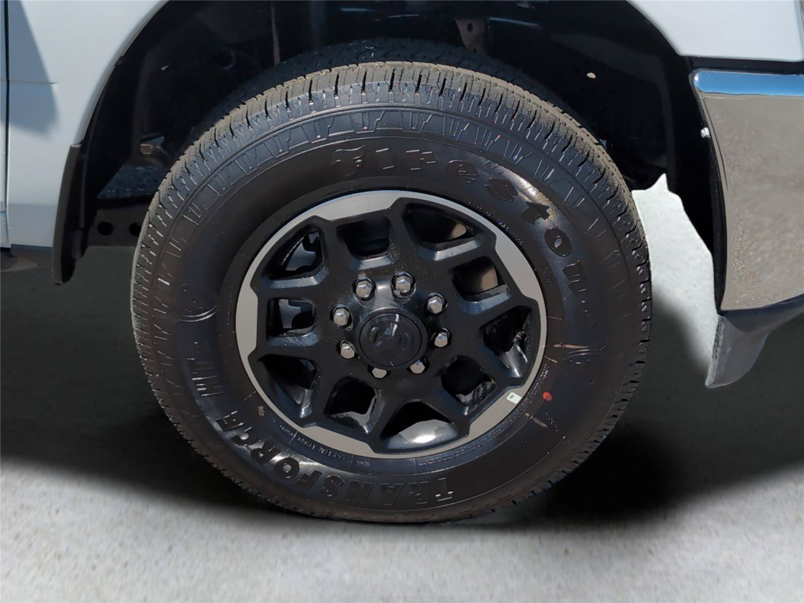 New 2025 Bright White Clear-Coat Exterior Paint RAM Laramie image 6