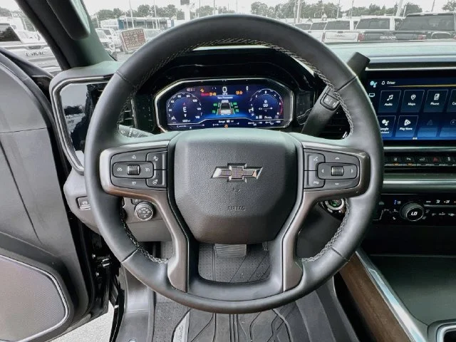 Used 2024 Black Chevrolet High Country image 12