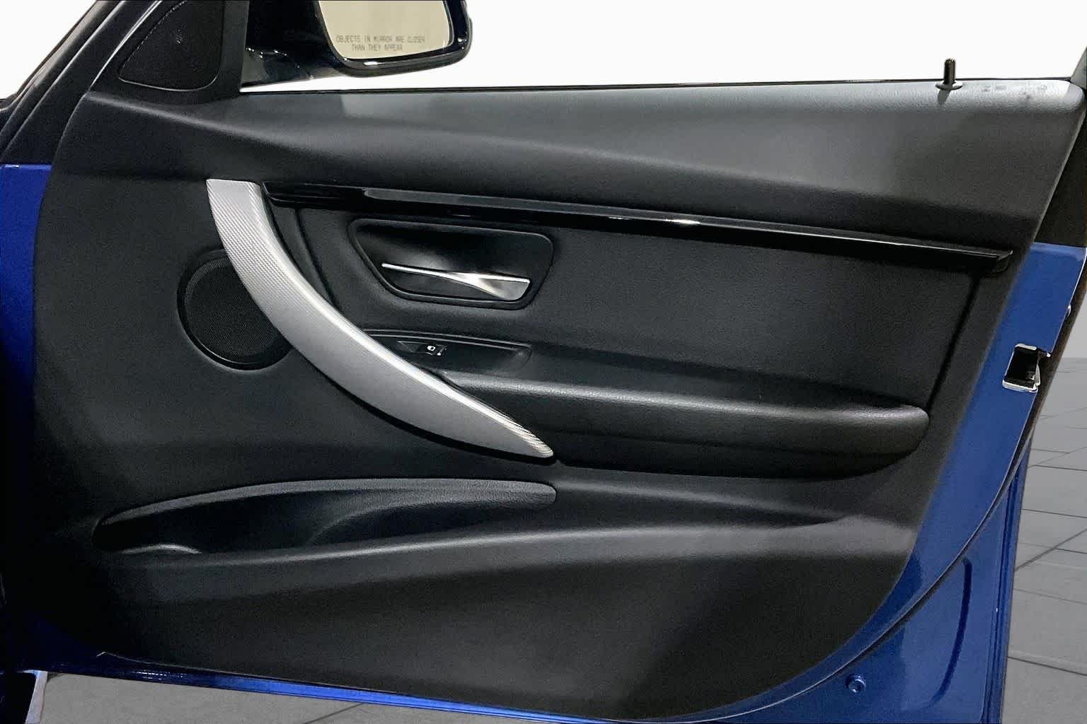 Used 2018 Estoril Blue Metallic BMW 330i xDrive image 22