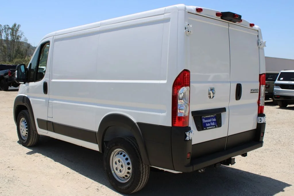 New 2026 Bright White Clear-Coat Exterior Paint Ram Low Roof image 6