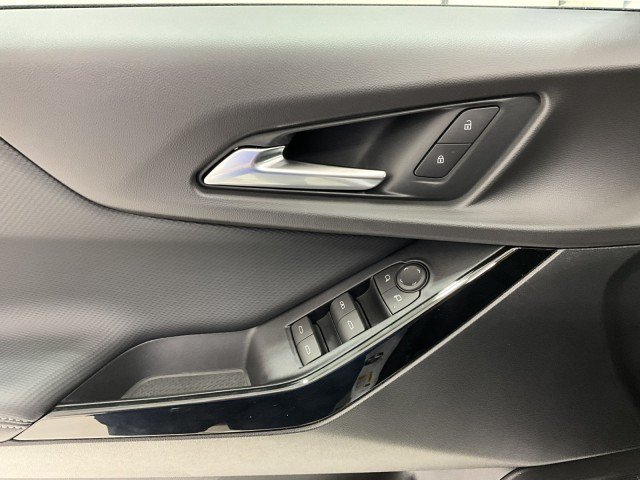 New 2027 Summit White Chevrolet LT image 12